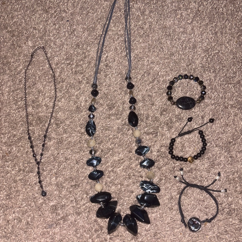 Elegant Black Jewelry Set
